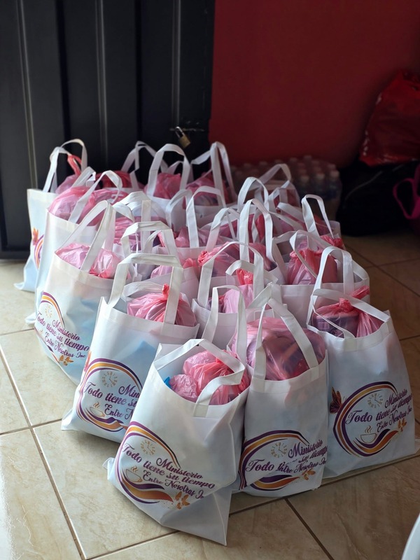 Mercados preparados con las bolsas del ministerio